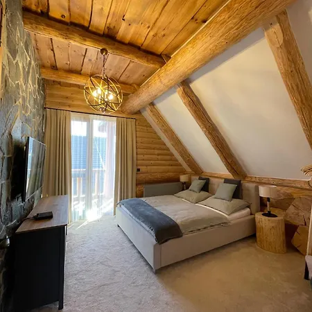 Zrub Mrázik * Kakaslomnic